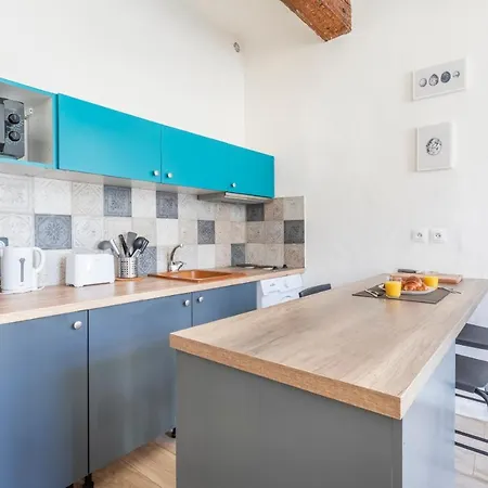 Place Cardeurs Apartment
